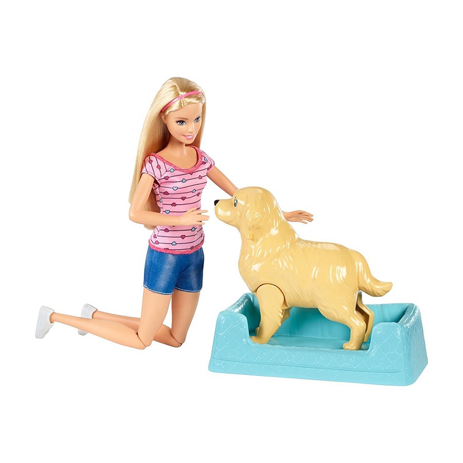 Barbie Ve Doğuran Köpeği 