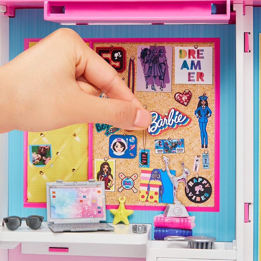 Barbie'nin Rüya Dolabı Oyun Seti 