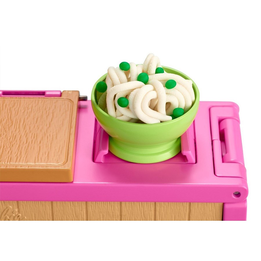 Barbie Noodle Yapıyor Oyun Seti 