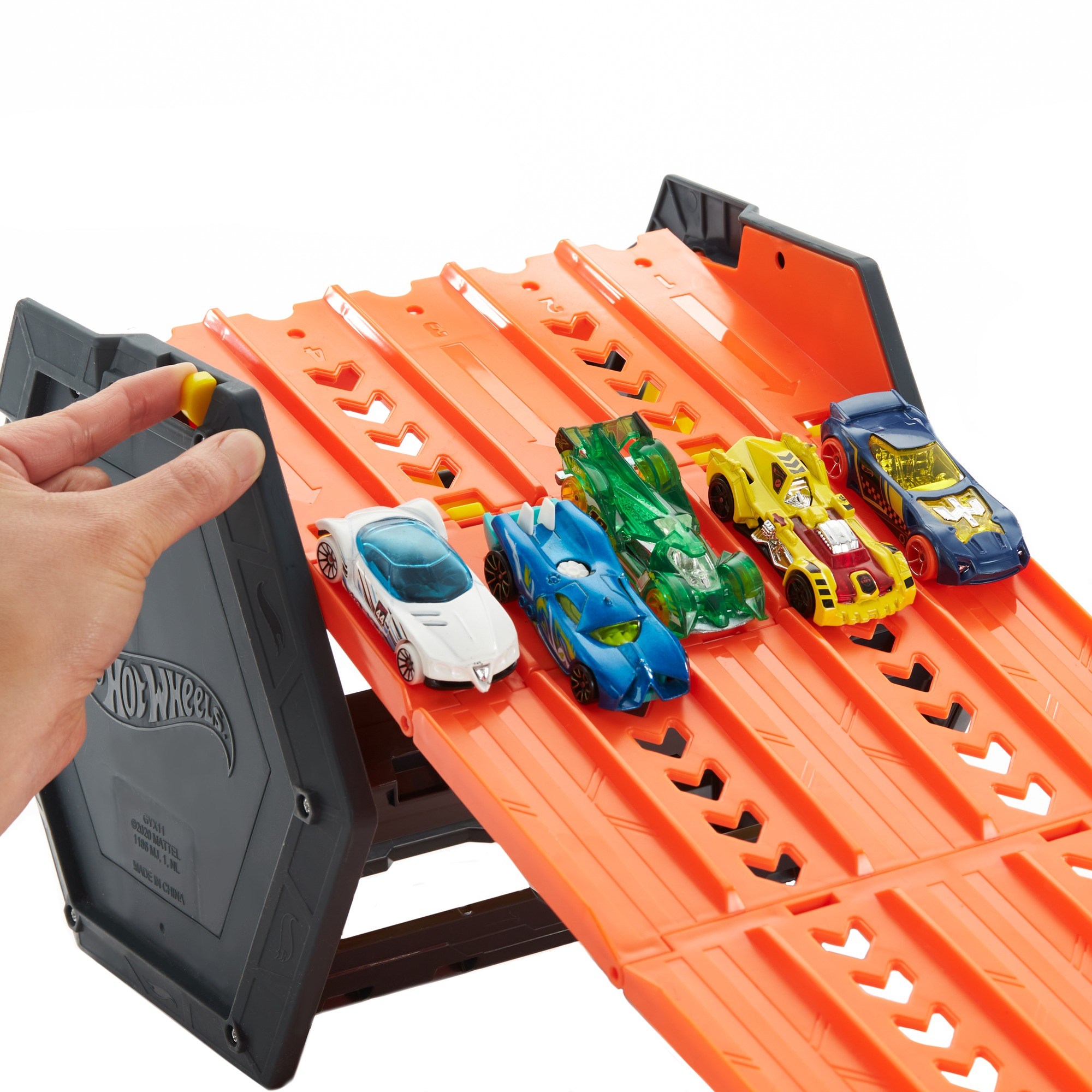 Hot Wheels Kıvrılan Yarış Pisti 