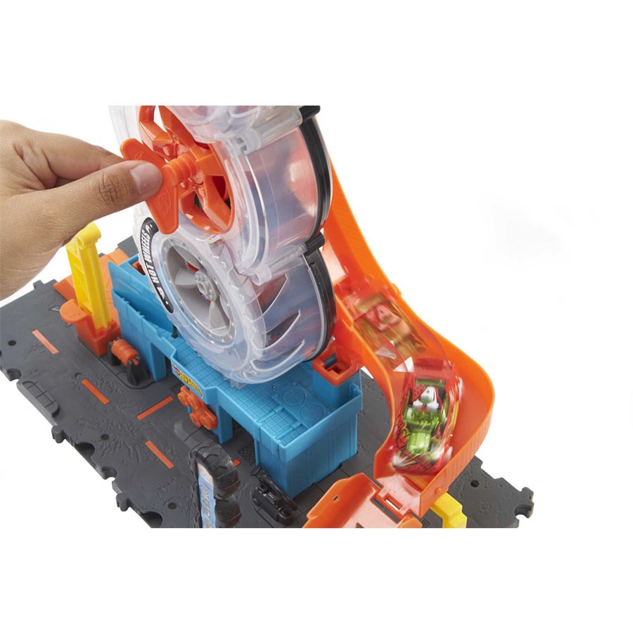 Hot Wheels City Super Twist Lastik Dükkanı Oyun Seti 