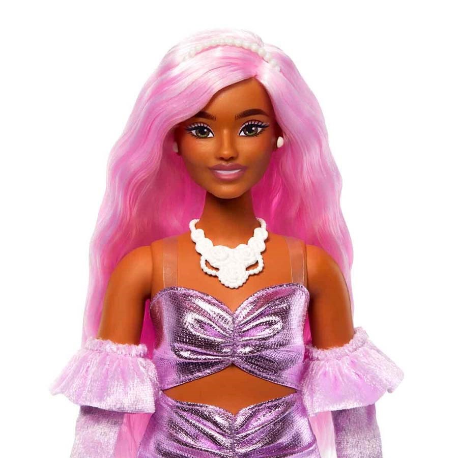 Barbie Deluxe Style Kahverengi Saçlı Bebek/HYV28 Hyv25