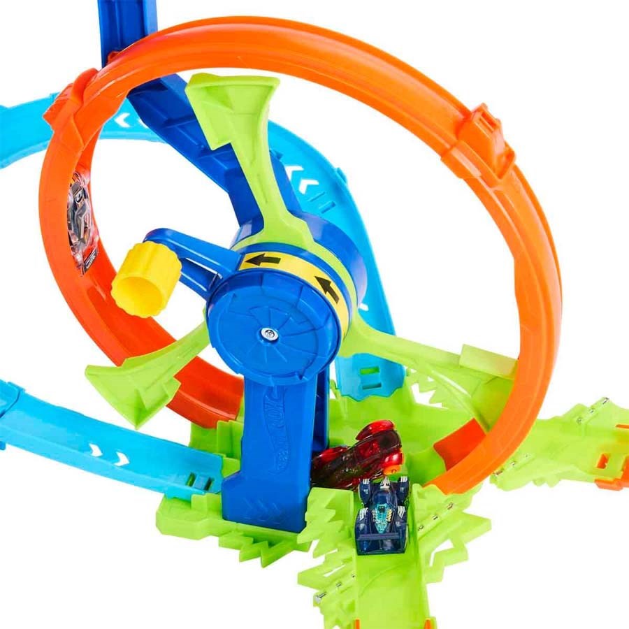 Hot Wheels Stunt Tracks Rapid Launch Loop Oyun Set 