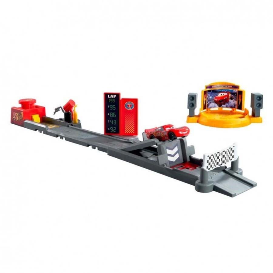 Cars Maceraya Başlangıç Oyun Seti 
