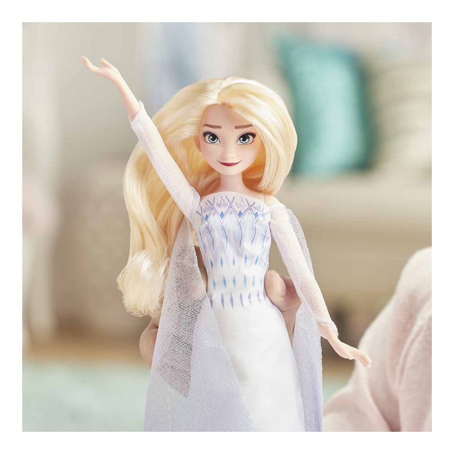 Disney Frozen 2 Şarkı Söyleyen Kraliçe Elsa 
