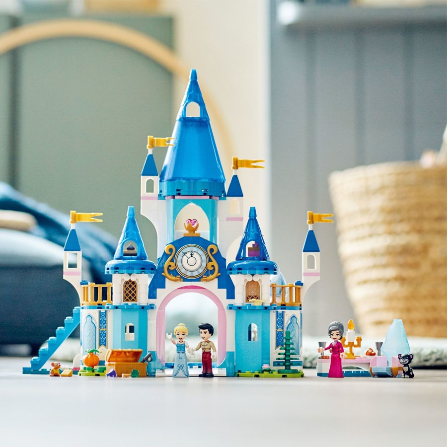 Lego Disney Princess Sindirella ve Yakışıklı Prens'in Şatosu 