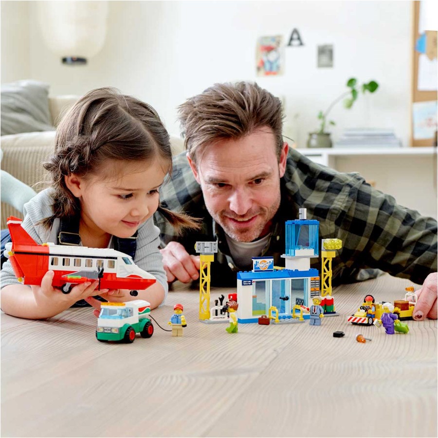 Lego City Merkez Havaalanı 60261 