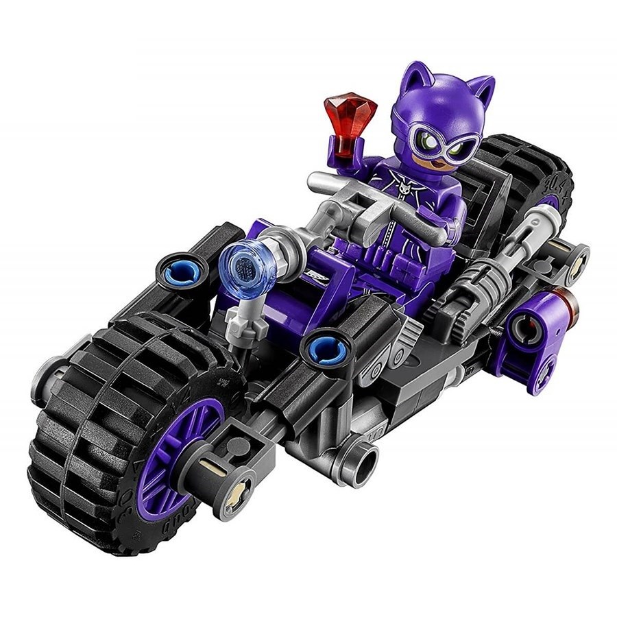 LEGO Batman Catwoman Motosiklet Takibi 70902 